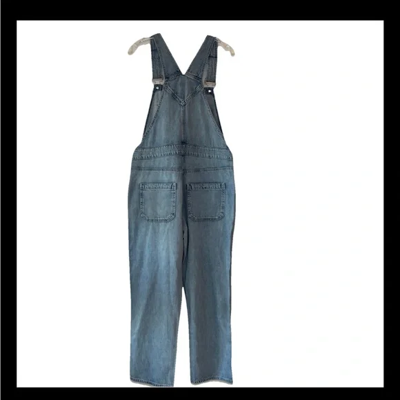 Gap Women's Slouchy Bib Overalls Medium Denim Light Wash Farmcore Country Girl - Picture 2 of 13